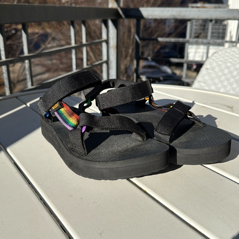 Teva Midform Universal Pride Sandal Size 7